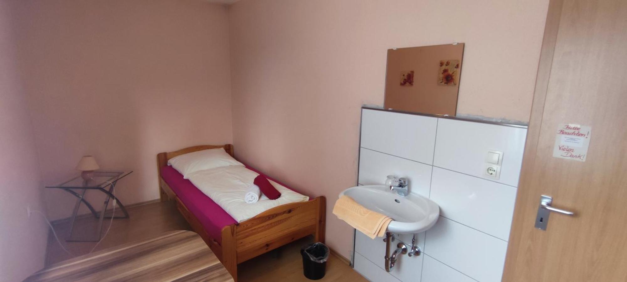 Alb Rooms, Zimmer Auf Der Schwaebischen Alb Oberlenningen Εξωτερικό φωτογραφία